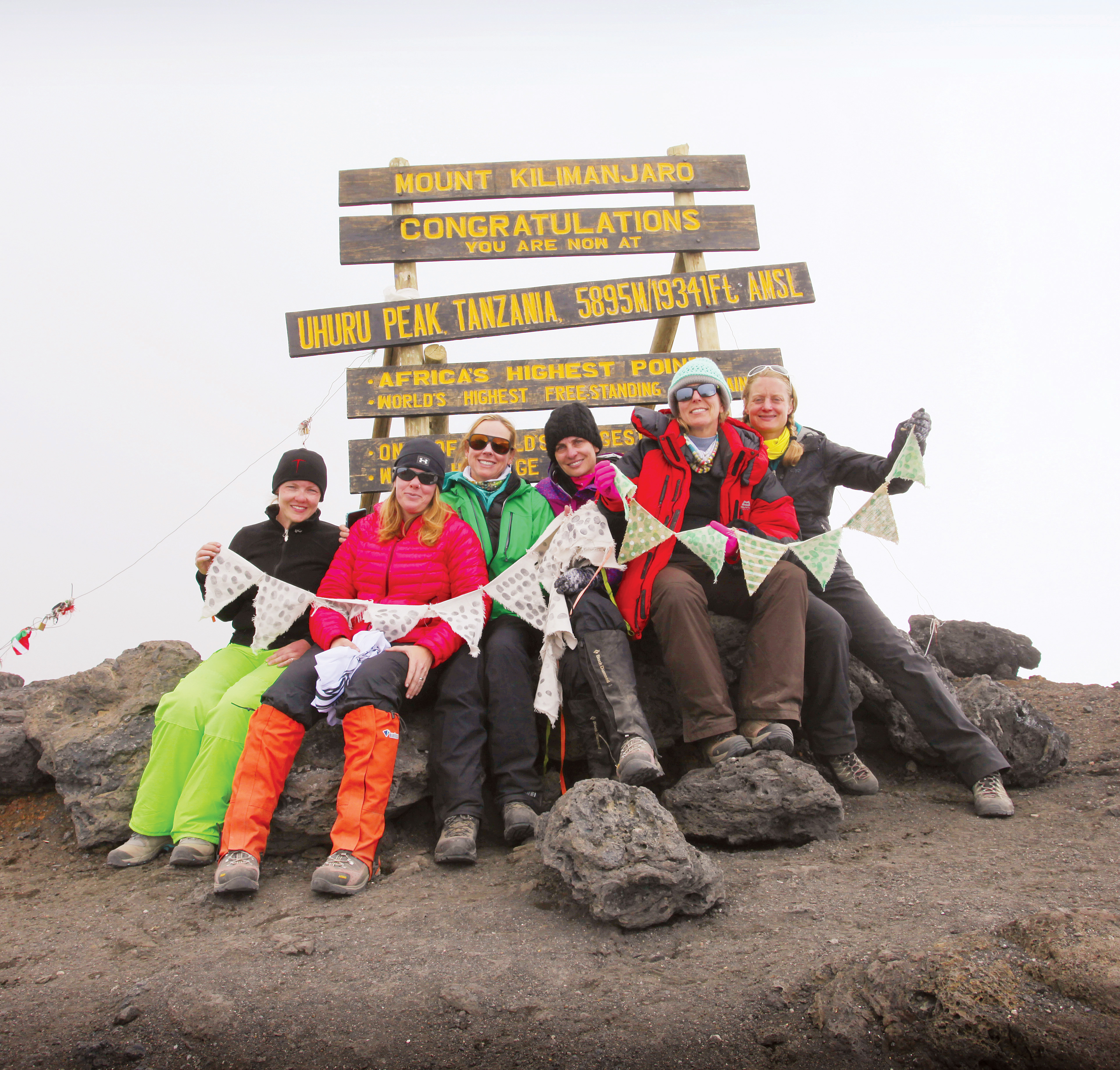 Photographer Summits Kilimanjaro on  Behalf of Female Violence Victims 