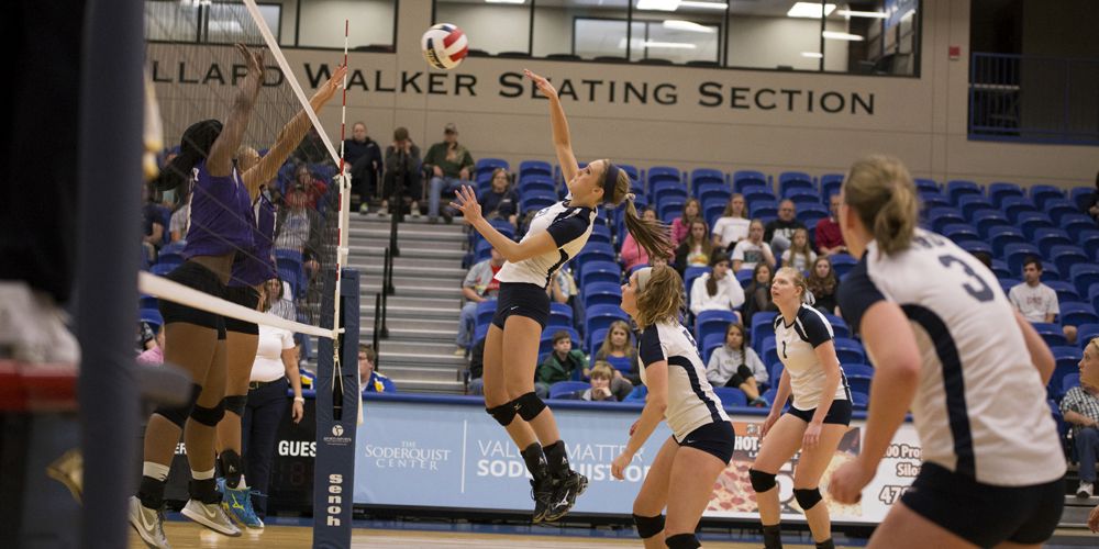 Golden Eagles Edge Past Ozarks, Run Past Wiley in Trimatch
