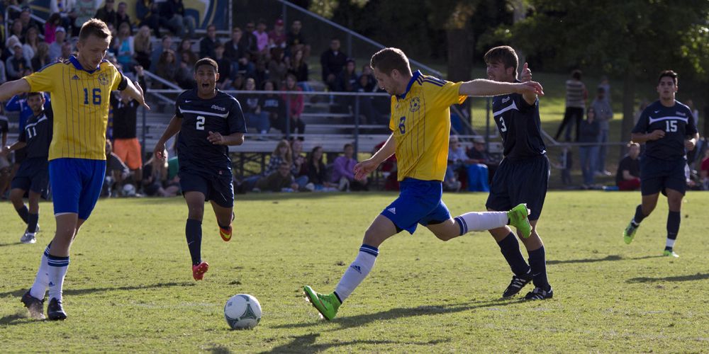 Duncan Sparks Come-From-Behind Win, Men’s Soccer Drops Cavs, 3-2