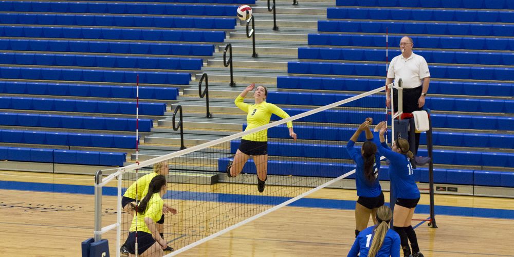 Dearien’s 13 Kills Carries Golden Eagles Past Southwestern Christian