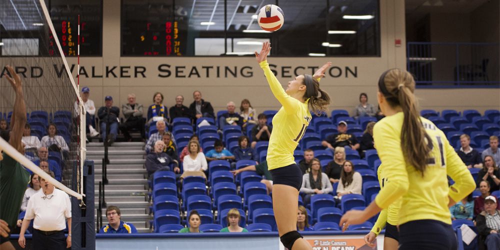 Volleyball Finishes Off Season Sweep of Texas Wesleyan