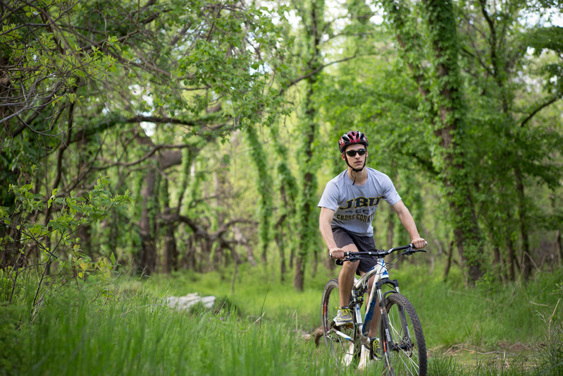 JBU Hosts Inaugural Race On New Bike Trail