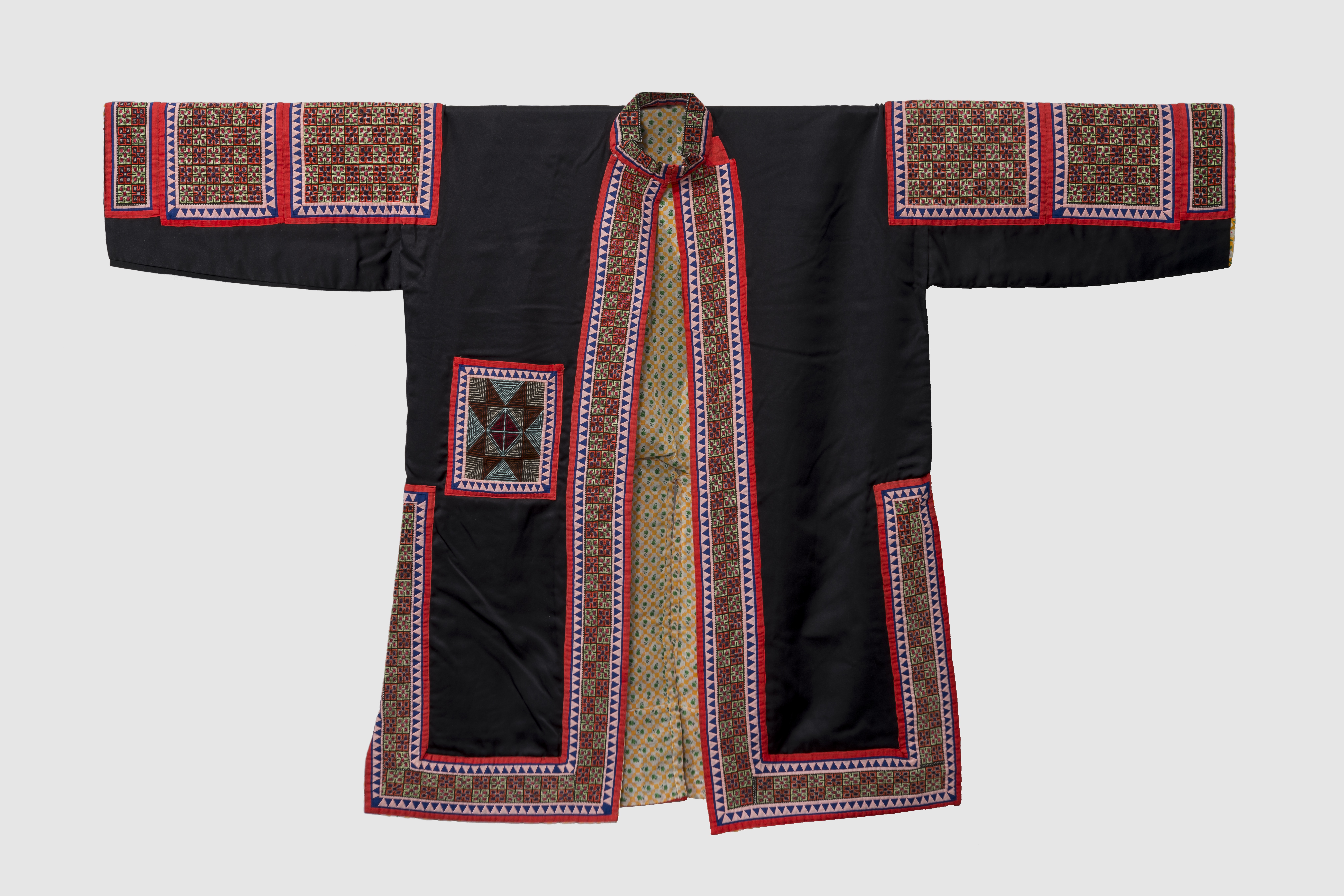 JBU Opens "Cloth as Community: Hmong Textiles of America" Exhibit