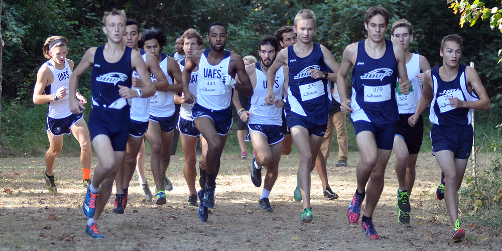 Uzelac, Coney Help Cross Country to Strong Finishes in Clarksville