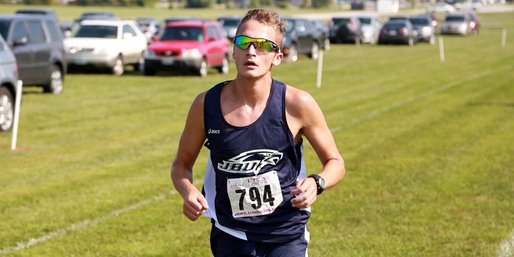 Uzelac, Benjamin lead men's cross country to fifth-place finish