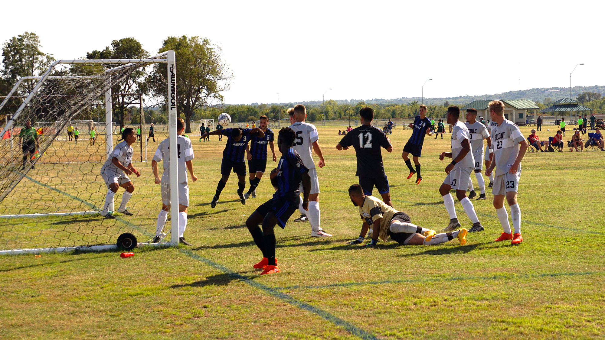 Bejarano's pair of headers pace men's soccer to 5-1 victory