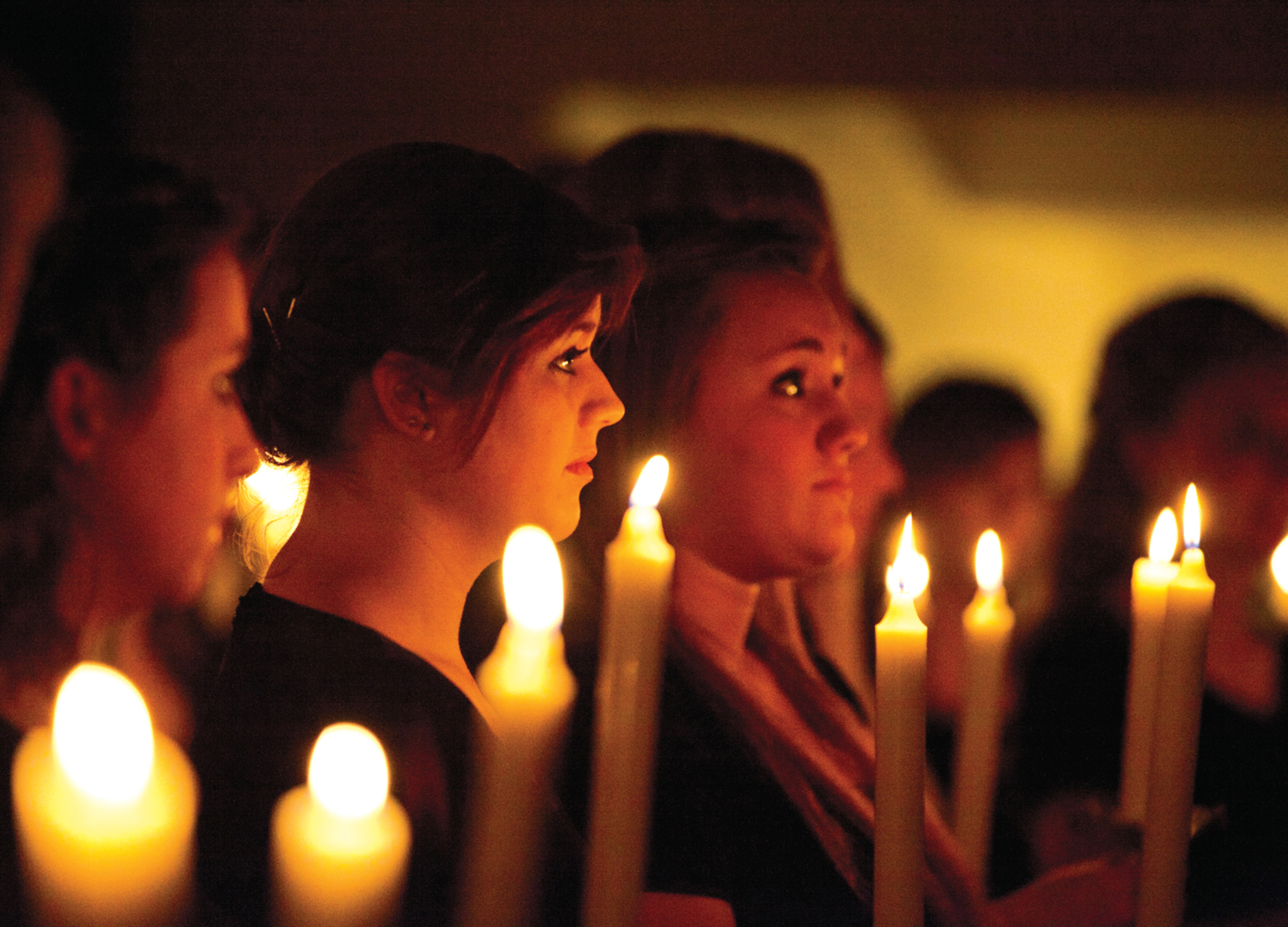 JBU to Hold Annual Candlelight Service