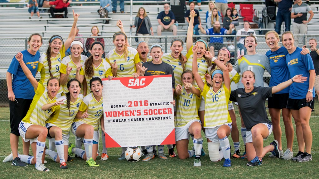 Golden Eagles clinch third-ever regular season title, top seed in upcoming tournament