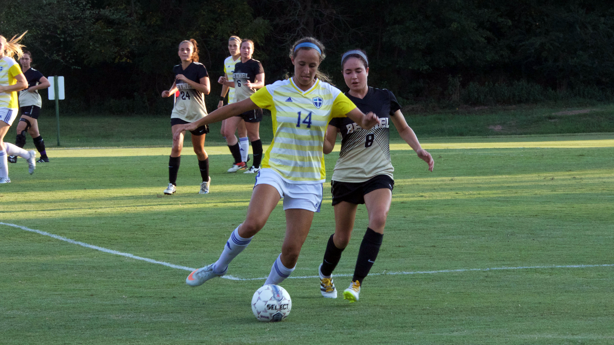 Women's soccer easily takes care of Bethel