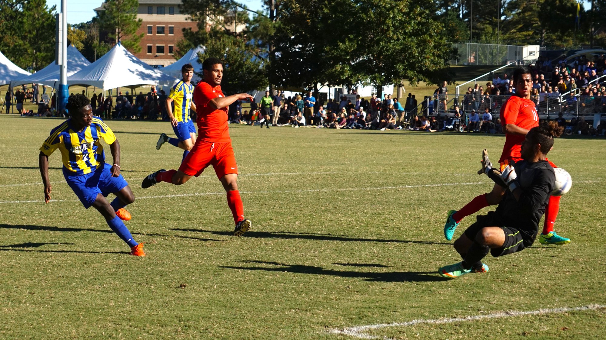 Constant onslaught delivers men's soccer its fifth-straight win