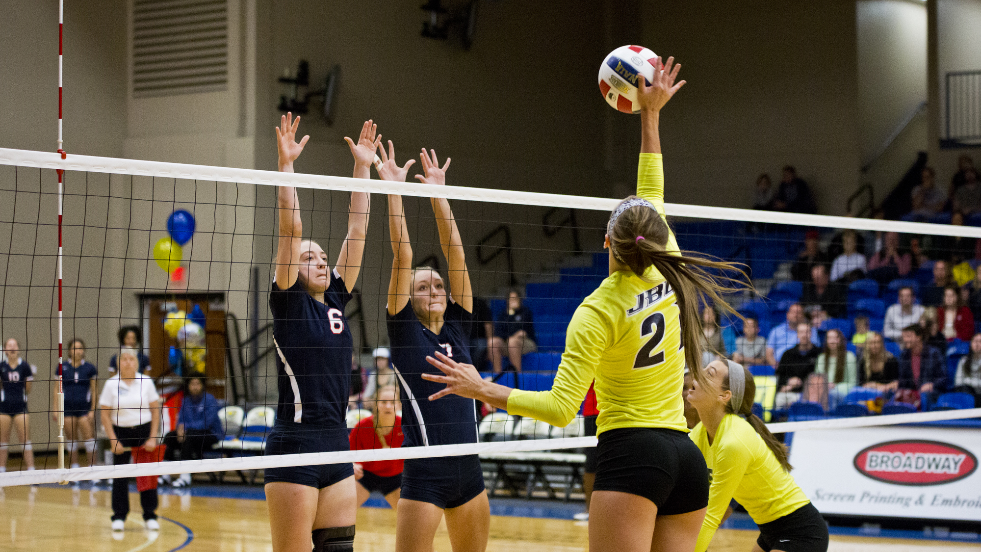 Golden Eagles drop four-set decision to St. Gregory’s