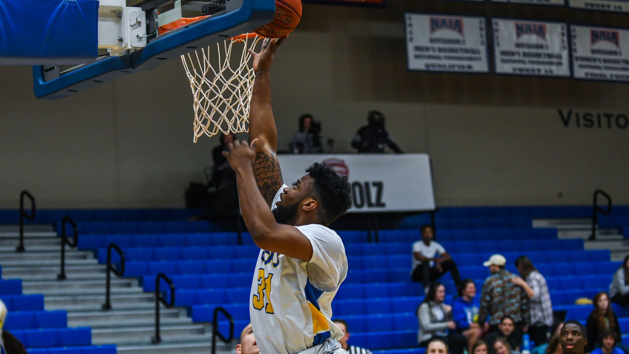 Key free throws cost men’s basketball against Bobcats